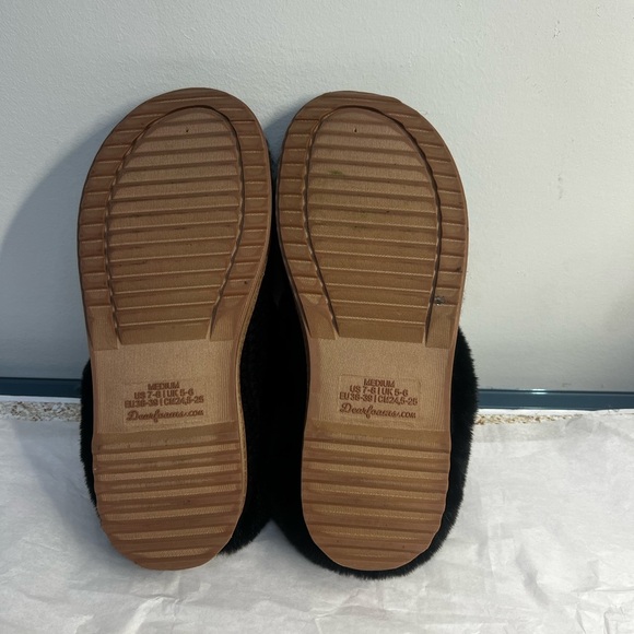 Dearfoams Black Faux Fur Slippers - Picture 3 of 4